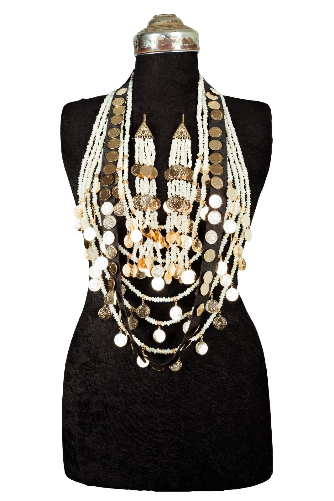 ظاهر حسين - بيع و صناعة مجوهرات و تعليم